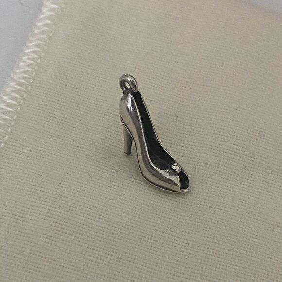James Avery Retired High Heel Charm - Picture 1 of 3
